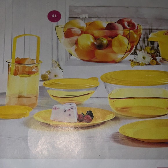 😍 New Tupperware set of 5 yellows bowl/ containers. - Picture 3 of 4
